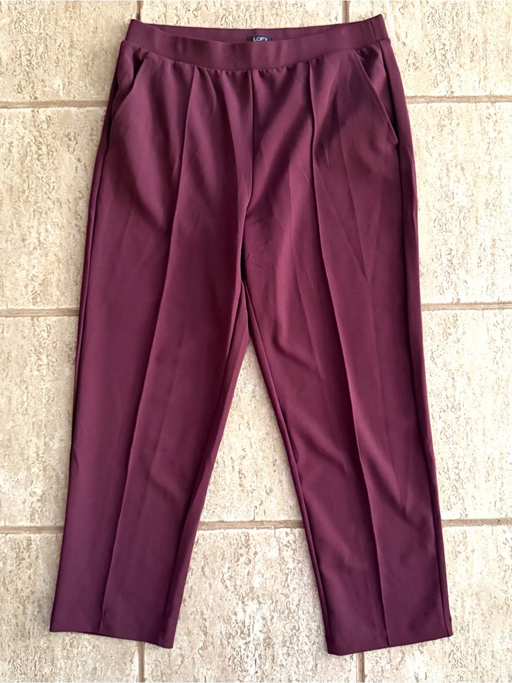 LOFT Large Pintucked Fluid Taper Pants Pull On Ankle Length Maroon Women’s‎ NWT